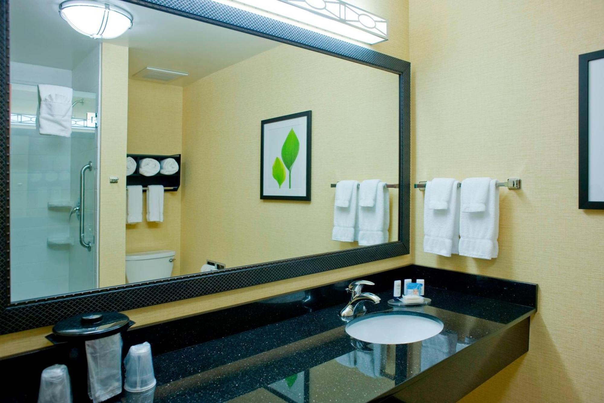 Fairfield Inn & Suites Columbus Exteriör bild