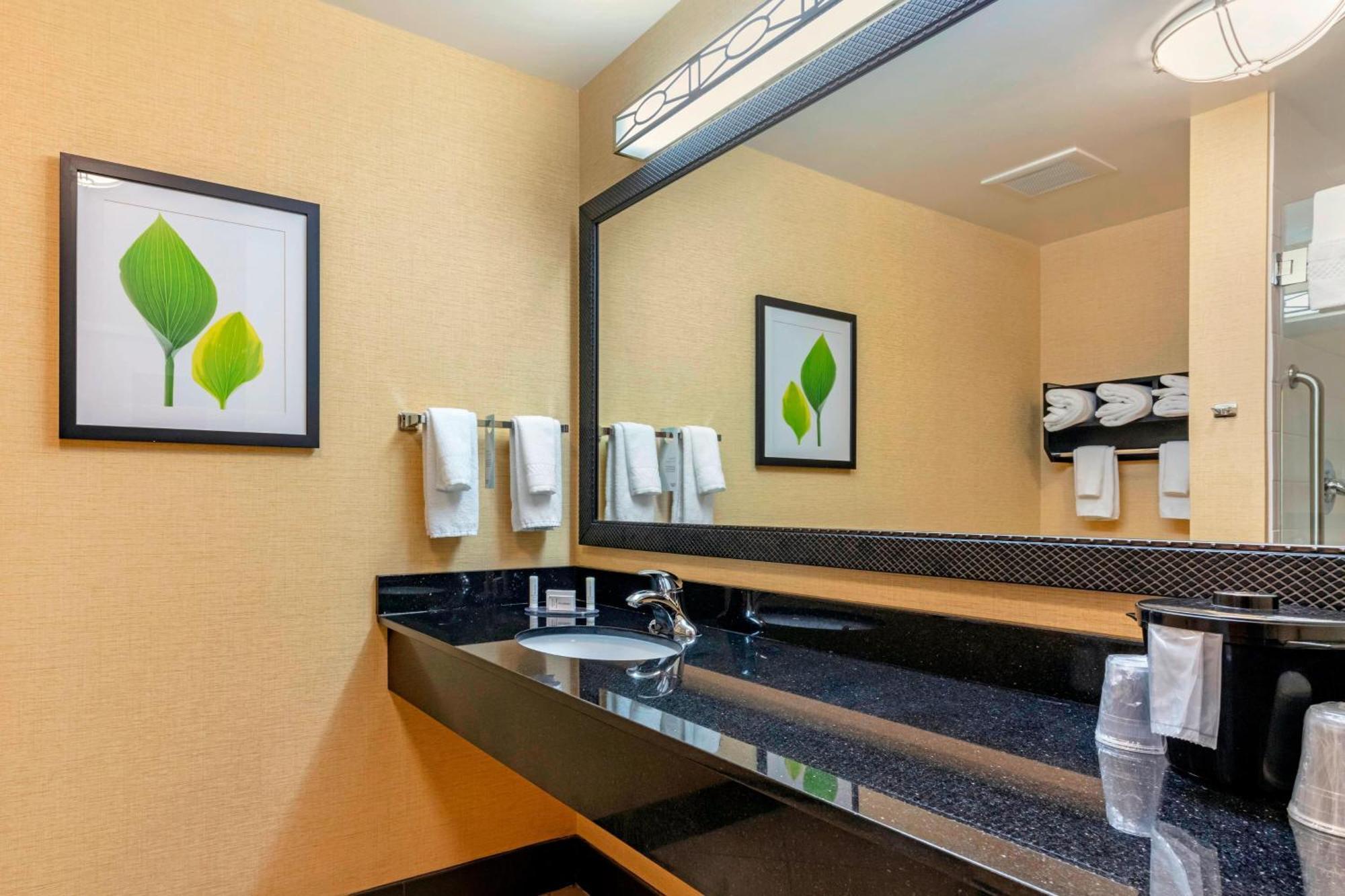 Fairfield Inn & Suites Columbus Exteriör bild